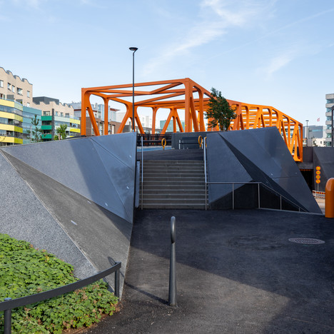 Hyvantoivonpuiston tukimuurit 0383