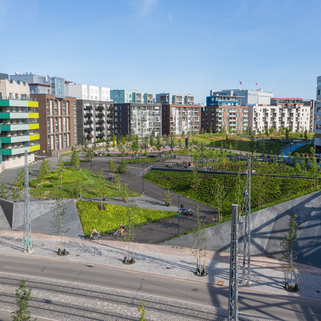 Hyvantoivonpuiston tukimuurit 0418